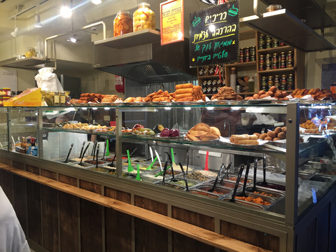 Top 5 Street Foods to Try In Israel