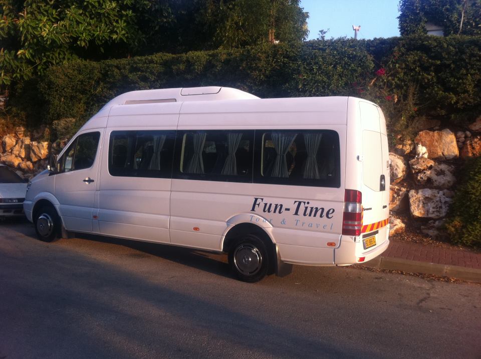 fun-time-bus%202.jpg